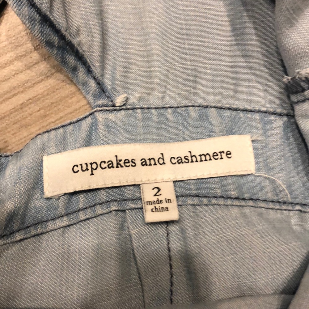 Cupcakes and Cashmere Deven Chambray Jumpsuit - Picture 4 of 8
